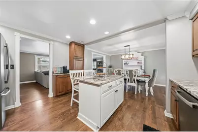 668 Carnival Dr, Pittsburgh, PA 15239 - Photo 11