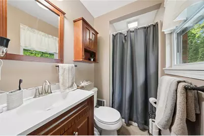 668 Carnival Dr, Pittsburgh, PA 15239 - Photo 17