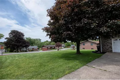 145 Oakhill, Center Township, PA 15001 - Photo 5