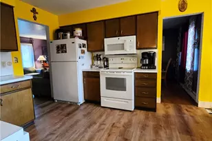 245 Todd Ave, Hermitage, PA 16148 - Photo 9