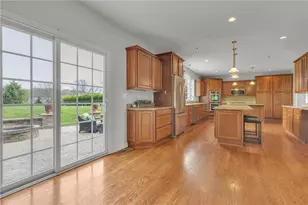 404 Plum Ct, Cranberry Township, PA 16066 - Photo 11