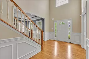 404 Plum Ct, Cranberry Township, PA 16066 - Photo 5