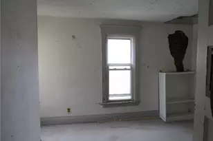 1080 Bruce St, Washington, PA 15301 - Photo 5