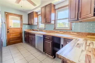 1832 Texas Ave, West Mifflin, PA 15122 - Photo 11