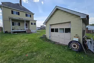 2620 Skyline Dr, West Mifflin, PA 15122 - Photo 17