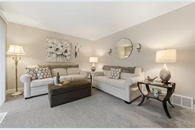 201 Woodbridge Dr, Ross Twp, PA 15237 - Photo 5