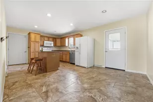 924 Rose Ave, New Castle, PA 16101 - Photo 5