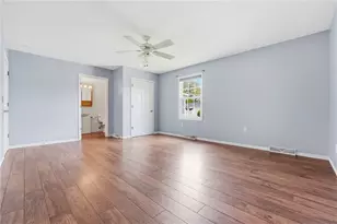 924 Rose Ave, New Castle, PA 16101 - Photo 17