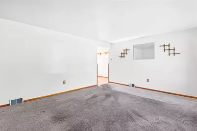 116 Crandon Circle, Brighton Township, PA 15009 - Photo 7