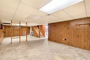 116 Crandon Cir, Brighton Township, PA 15009 - Photo 25