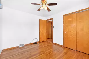 116 Crandon Cir, Brighton Township, PA 15009 - Photo 21