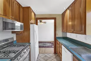 180 Bonnie View Dr, Pine Township, PA 15090 - Photo 13