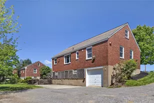 180 Bonnie View Dr, Pine Township, PA 15090 - Photo 3