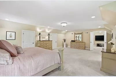 1040 Chanticleer Dr, Moon/Crescent Twp, PA 15046 - Photo 23