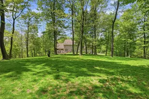 1040 Chanticleer Dr, Moon/Crescent Twp, PA 15046 - Photo 43