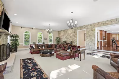 1040 Chanticleer Dr, Moon/Crescent Twp, PA 15046 - Photo 17