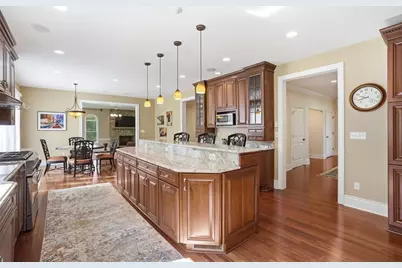 1040 Chanticleer Dr, Moon/Crescent Twp, PA 15046 - Photo 11