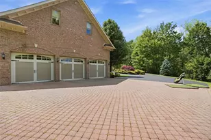 1040 Chanticleer Dr, Moon/Crescent Twp, PA 15046 - Photo 45