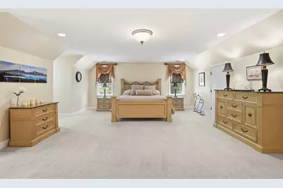 1040 Chanticleer Dr, Moon/Crescent Twp, PA 15046 - Photo 21