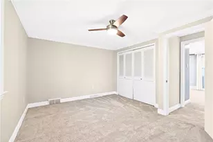 2545 Matterhorn Dr, Pittsburgh, PA 15090 - Photo 37