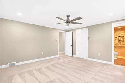 2545 Matterhorn Dr, Pittsburgh, PA 15090 - Photo 21