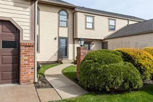 1113 Old Farm Rd, Cecil, PA 15055 - Photo 3