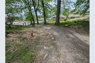 4721 Lebanon Church Rd, West Mifflin, PA 15122 - Photo 9