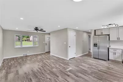 709 Providence Dr, Pittsburgh, PA 15239 - Photo 11