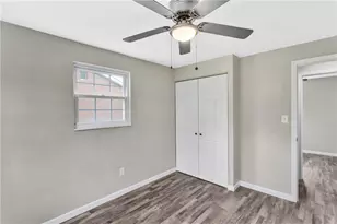 709 Providence Dr, Pittsburgh, PA 15239 - Photo 17