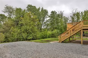 709 Providence Dr, Pittsburgh, PA 15239 - Photo 27