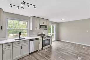 709 Providence Dr, Pittsburgh, PA 15239 - Photo 7