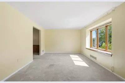 1548 Spreading Oak Dr, Scott Township, PA 15220 - Photo 7