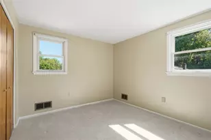 1548 Spreading Oak Dr, Scott Township, PA 15220 - Photo 37