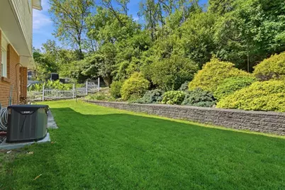 1548 Spreading Oak Dr, Scott Township, PA 15220 - Photo 43