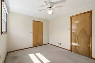 1548 Spreading Oak Dr, Scott Township, PA 15220 - Photo 29