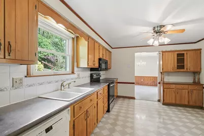 1548 Spreading Oak Dr, Scott Township, PA 15220 - Photo 17
