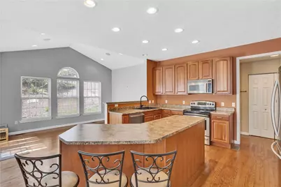 1003 Timber Run Dr, Cecil, PA 15057 - Photo 11
