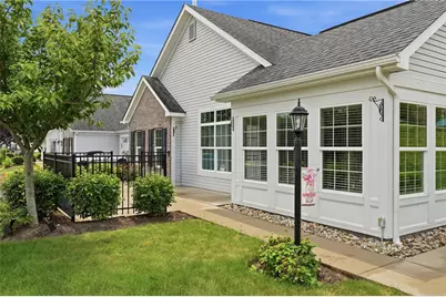 307 Spring Valley Drive, Jackson Township, PA 16063 - Photo 3