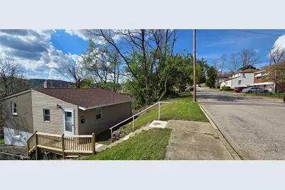 2017 Woodmont Ave, Arnold, PA 15068 - Photo 3