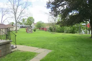 2801 Pioneer Dr, Harmony Township, PA 15003 - Photo 3