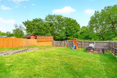 301 Owens Ave, Liberty Boro, PA 15133 - Photo 31