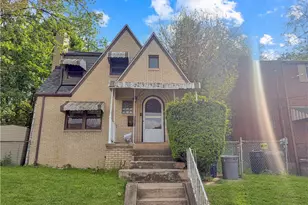 915 Liberty St, McKees Rocks, PA 15136 - Photo 1