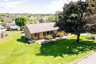 129 Franklin Dr, Greensburg, PA 15601 - Photo 3