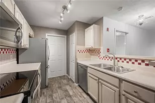 3204 Lenox Dr, Bethel Park, PA 15102 - Photo 9