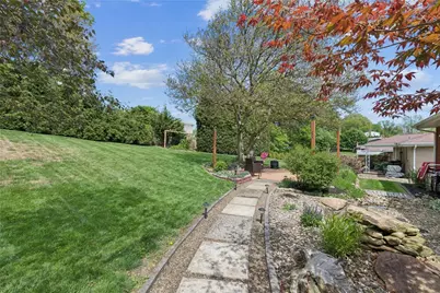 11 Lynn Lee Dr, Greensburg, PA 15601 - Photo 21