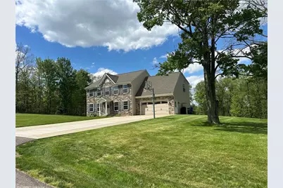 113 Oakwood Drive, Oakland Township, PA 16002 - Photo 3