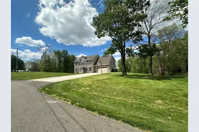 113 Oakwood Drive, Oakland Township, PA 16002 - Photo 5