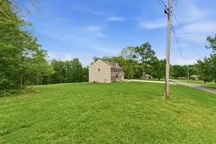 113 Oakwood Dr, Oakland Township, PA 16002 - Photo 11