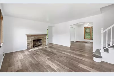 148 Sunrise Dr, Pittsburgh, PA 15236 - Photo 7