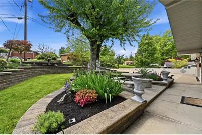 226 Williamsburg Dr, Monroeville, PA 15146 - Photo 37